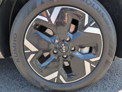 Used 2024 Kia Niro Wind FWD image 9