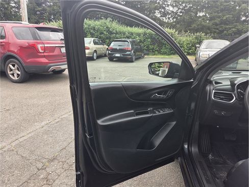 Used 2023 Chevrolet Equinox LT AWD/4WD image 14