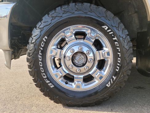 Used 2013 Ford F250 Lariat w/ Chrome Pkg image 26