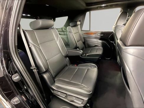 Used 2023 Cadillac Escalade Premium Luxury RWD image 22