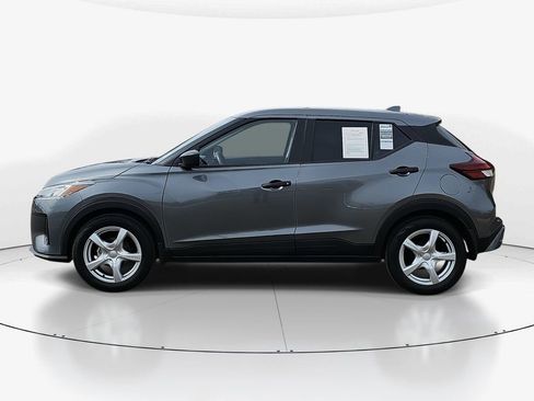 Used 2025 Nissan Kicks Play S image 4