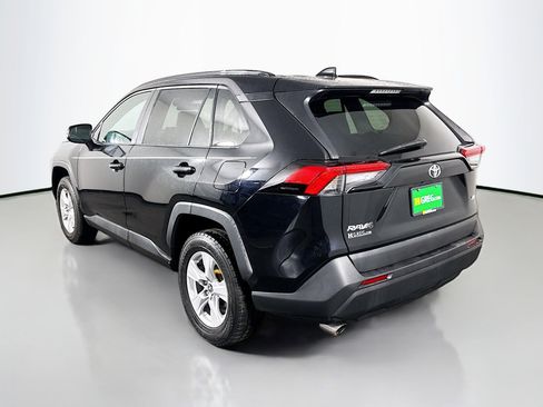 Used 2021 Toyota RAV4 XLE FWD image 7