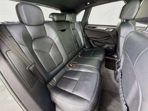 Used 2020 Porsche Macan image 29