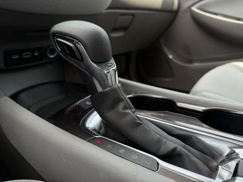 Used 2024 Chevrolet Malibu LS w/ LPO, Floor Liner Package FWD image 18