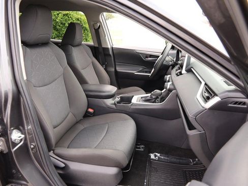 Used 2024 Toyota RAV4 XLE FWD image 26