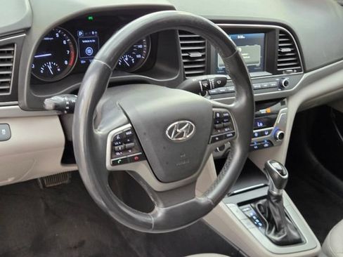 Used 2017 Hyundai Elantra SE w/ SE A/T Tech Package 03 FWD image 18