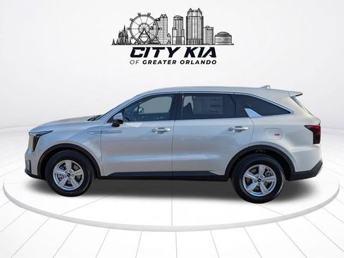 New 2026 Kia Sorento LX FWD image 3