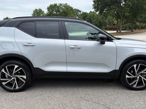 Used 2021 Volvo XC40 T5 R-Design w/ Advanced Package AWD/4WD image 6