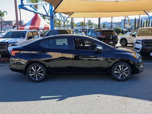 New 2025 Nissan Versa SV image 3