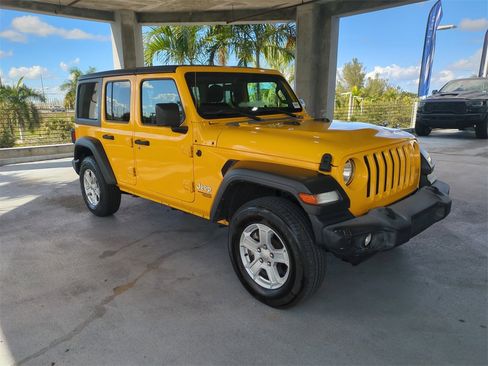 Used 2020 Jeep Wrangler Unlimited Sport S image 2