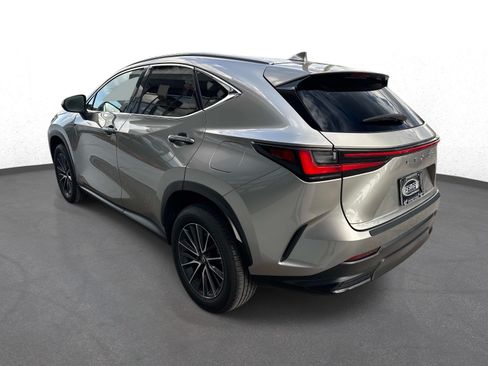 Used 2024 Lexus NX 250 FWD w/ Towing Package (2000 Lbs) image 5