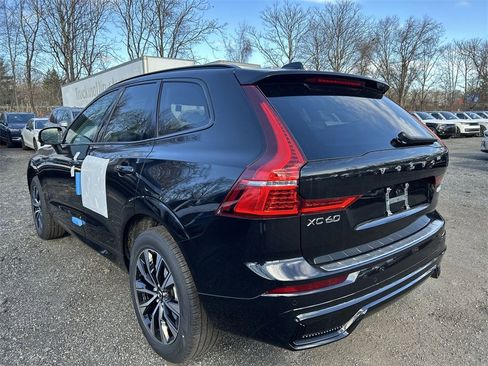 New 2025 Volvo XC60 B5 Core w/ Protection Package Premier image 6