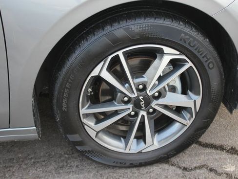 Used 2023 Kia Forte LXS image 33