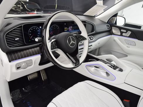 Used 2026 Mercedes-Benz Maybach GLS 600 4MATIC image 22