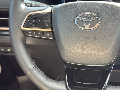 Used 2025 Toyota Grand Highlander AWD Hybrid image 16