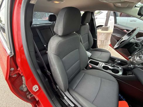 Used 2017 Chevrolet Cruze LT w/ Convenience Package FWD image 26