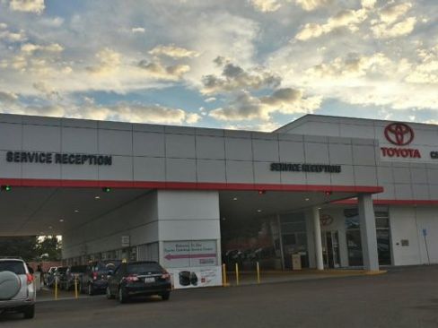 Used 2017 Toyota Prius Two image 27