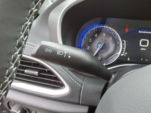 New 2027 Chrysler Pacifica Limited FWD image 22