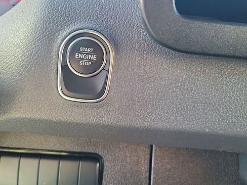 Used 2025 Mercedes-Benz Sprinter 2500 image 20