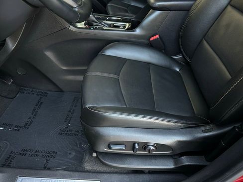 Used 2024 Chevrolet Equinox Premier image 13