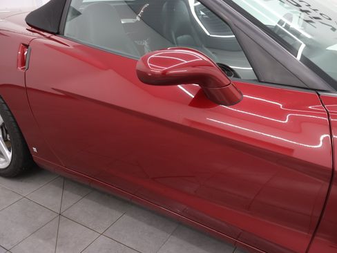 Used 2006 Chevrolet Corvette Convertible w/ Preferred Equipment Group RWD image 18