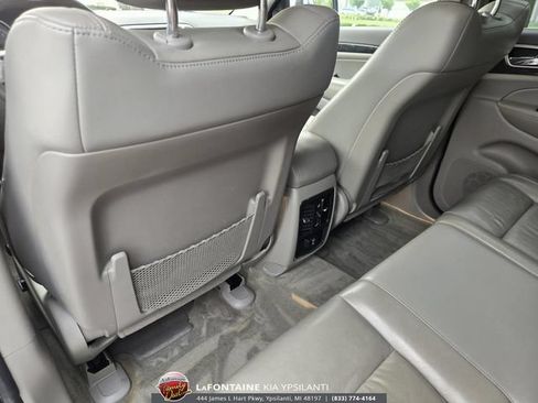 Used 2011 Jeep Grand Cherokee Laredo AWD/4WD image 27