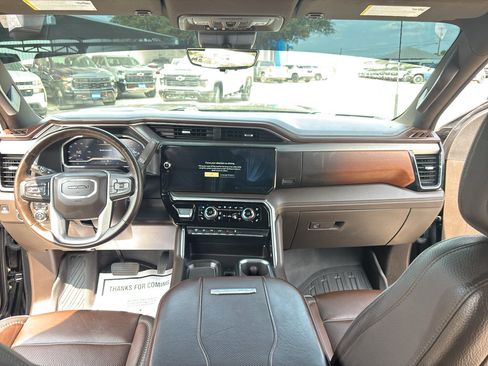 Certified 2024 GMC Sierra 3500 Denali w/ Denali Reserve Package AWD/4WD image 24
