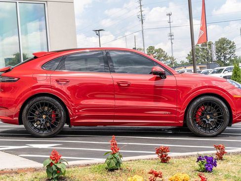 Used 2021 Porsche Cayenne GTS AWD/4WD image 12