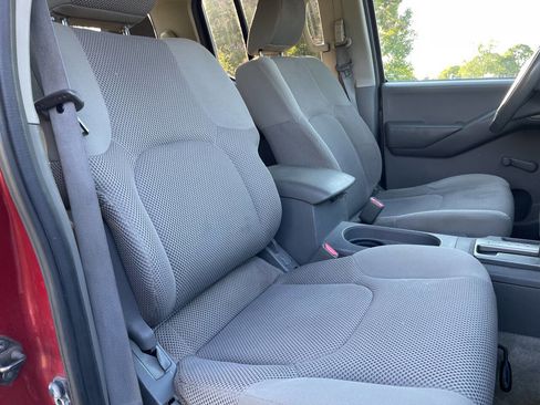 Used 2012 Nissan Frontier S image 24