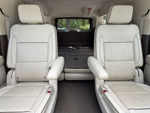 Used 2021 GMC Yukon XL Denali w/ Denali Ultimate Package AWD/4WD image 41