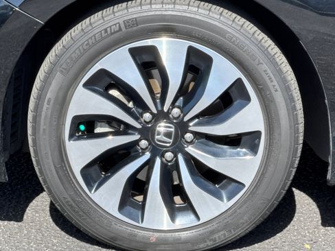 Used 2015 Honda Accord Hybrid Sedan image 11