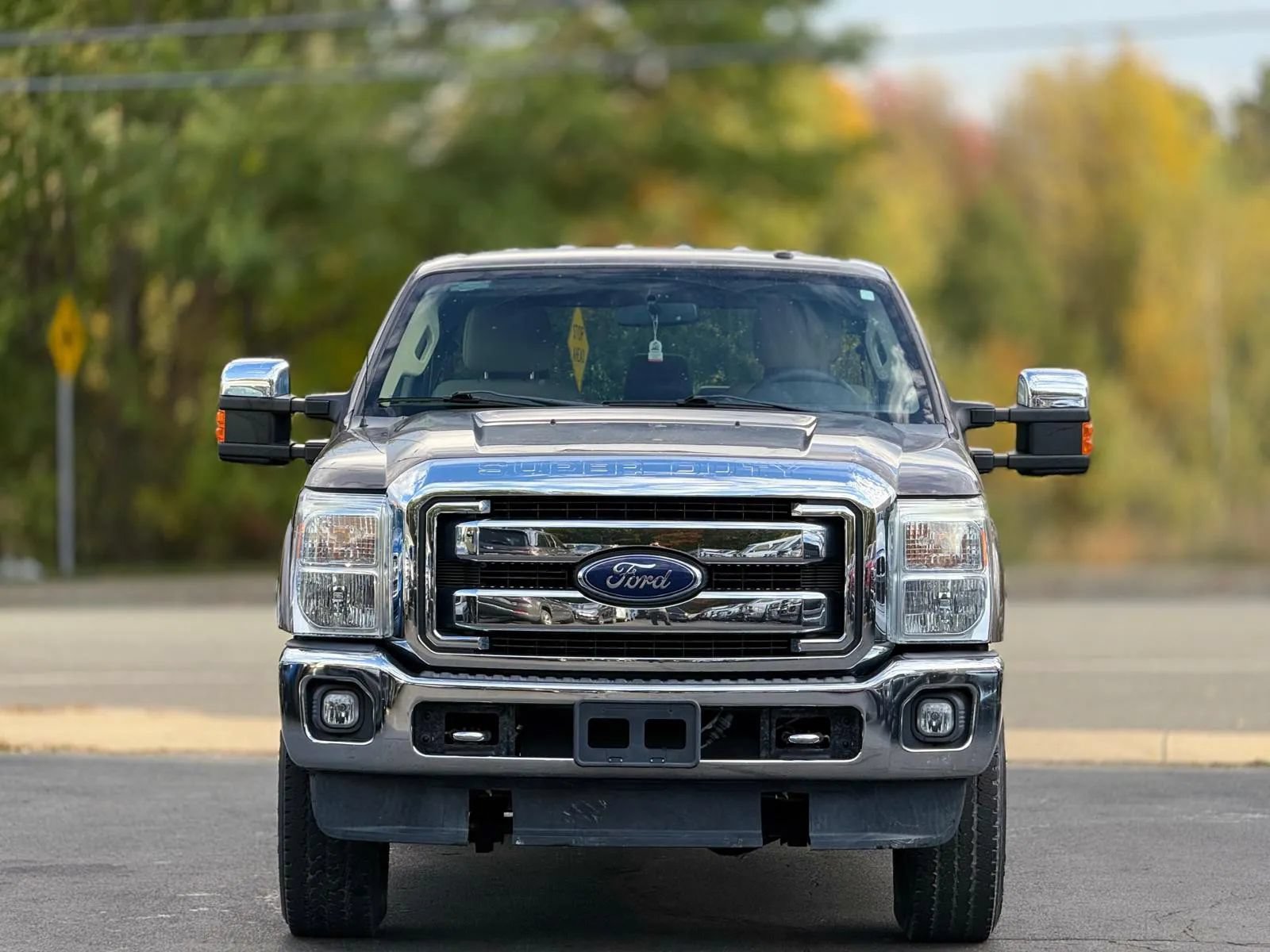 Used 2016 Ford F250 XLT w/ XLT Premium Package AWD/4WD image 4