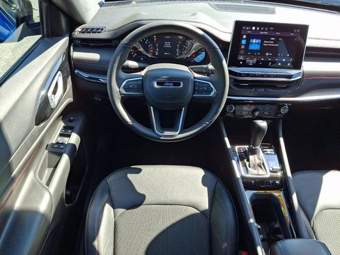 Certified 2024 Jeep Compass Trailhawk w/ Trailhawk Convenience Group AWD/4WD image 11