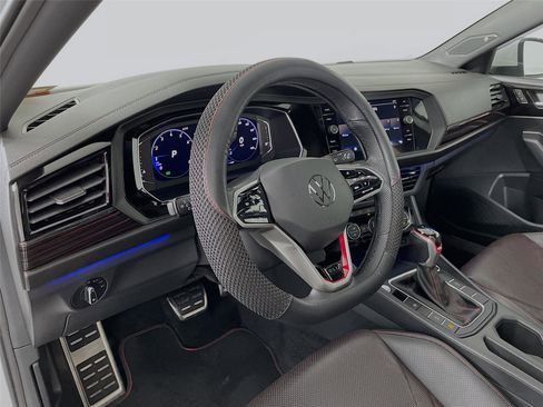 Used 2022 Volkswagen Jetta GLI Autobahn image 13