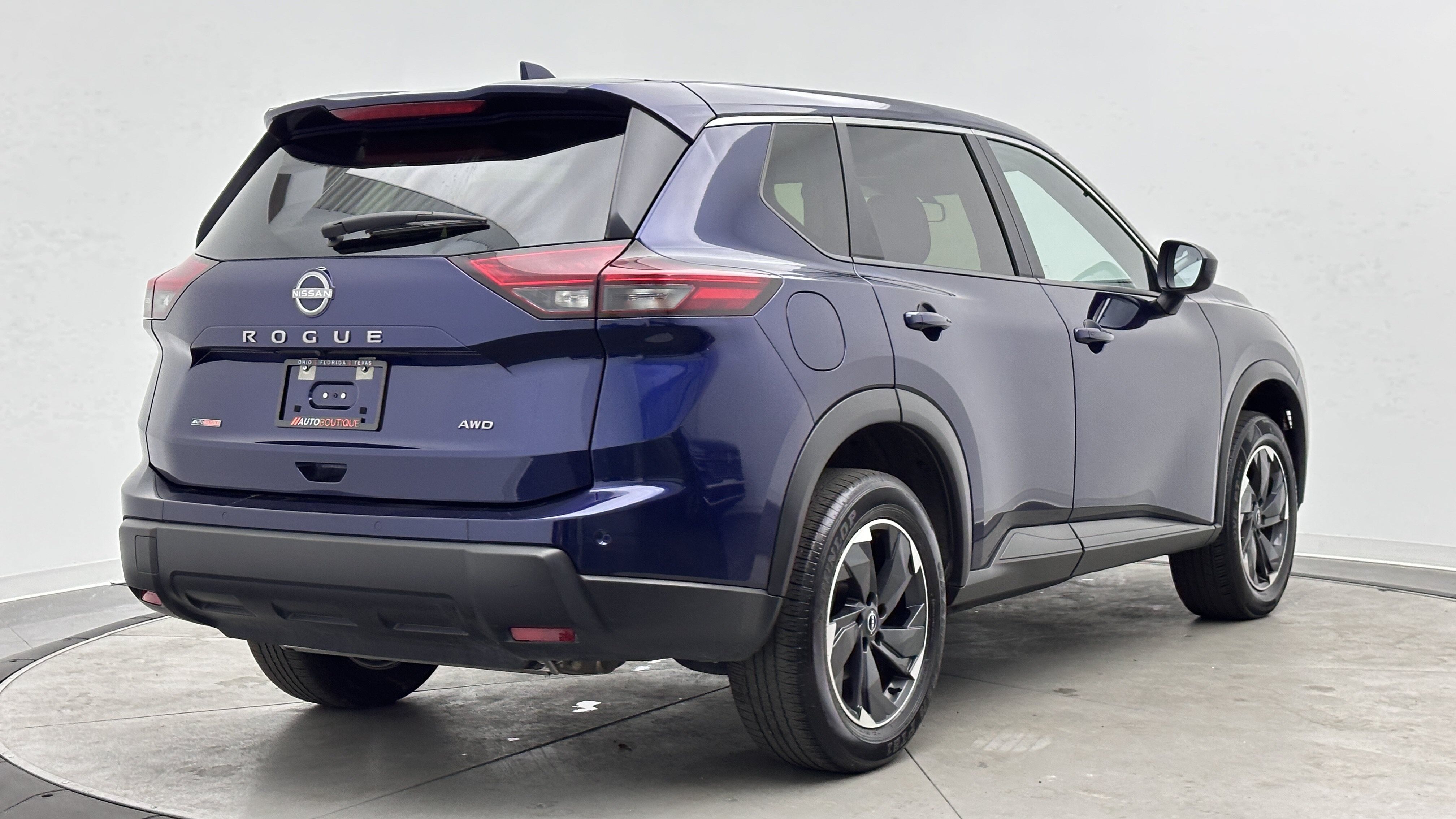 Used 2025 Nissan Rogue SV AWD/4WD image 7