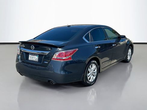 Used 2014 Nissan Altima 2.5 S w/ Sport Value Package FWD image 5