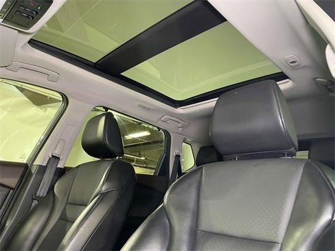 Used 2021 Nissan Rogue SV w/ Premium Package image 18