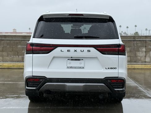 New 2026 Lexus LX 600 4WD w/ Luxury Package image 10