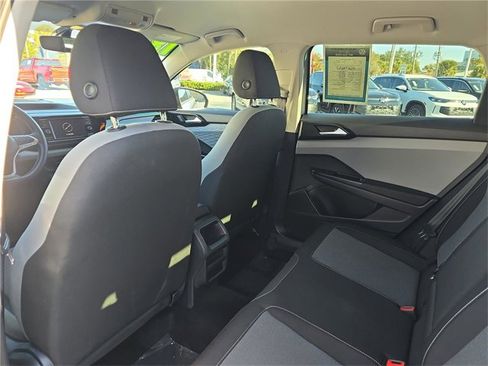 Used 2023 Volkswagen Taos S image 7