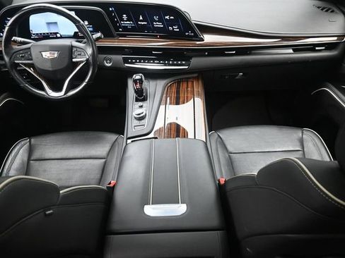 Used 2021 Cadillac Escalade Premium Luxury w/ Driver Assist Tech Package AWD/4WD image 25