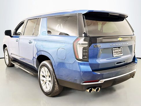Certified 2025 Chevrolet Suburban Premier RWD image 6