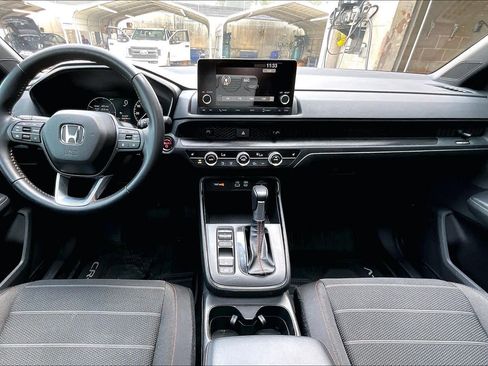 Used 2025 Honda CR-V Sport image 19