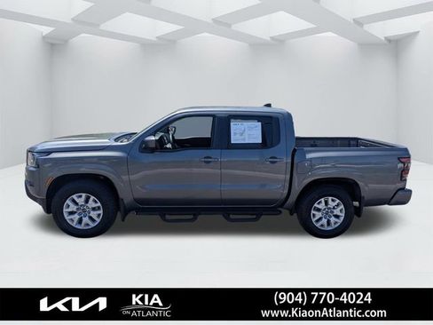 Used 2022 Nissan Frontier SV image 6