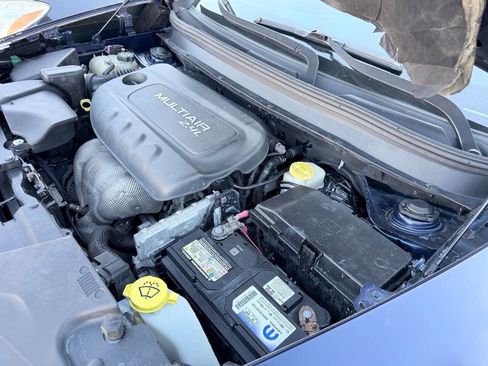 Used 2014 Jeep Cherokee Sport image 26