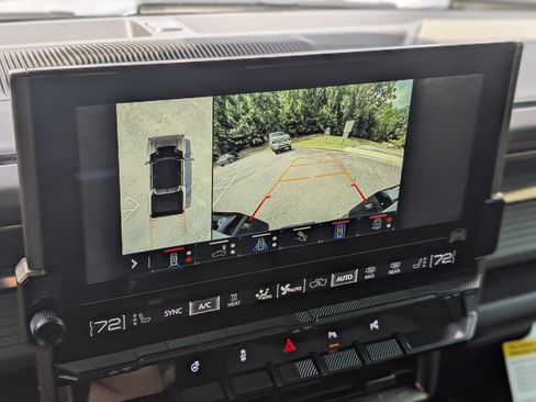 Used 2025 GMC Hummer EV 2X AWD/4WD image 27