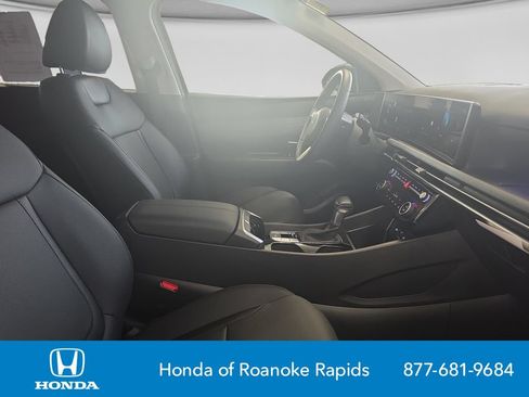 Used 2025 Hyundai Tucson SEL FWD image 17