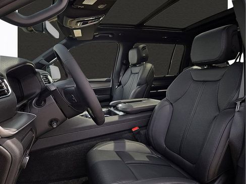 New 2026 Jeep Grand Wagoneer L Limited AWD/4WD image 14