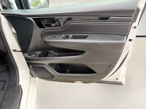 Used 2024 Honda Odyssey Touring image 32