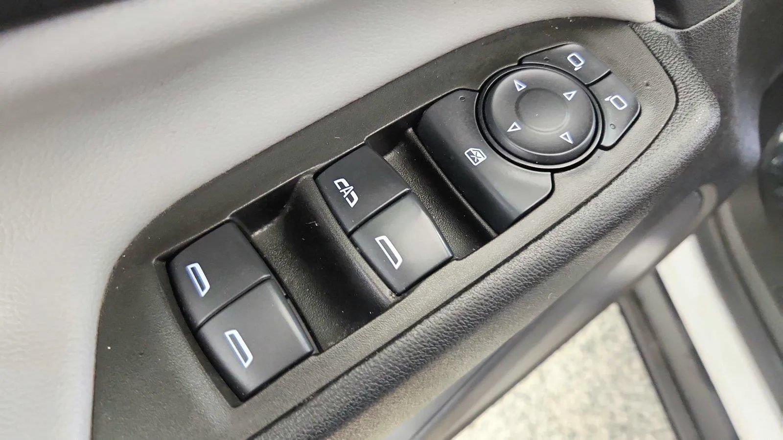 Used 2023 Chevrolet Equinox LS w/ LS Convenience Package FWD image 23