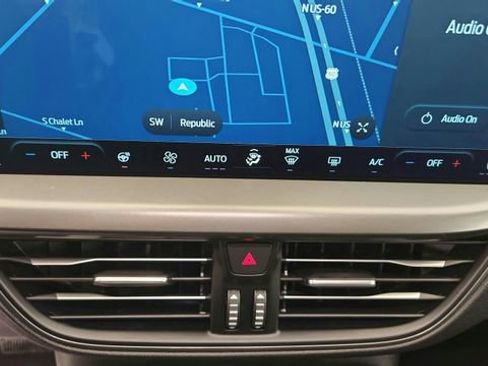 New 2026 Ford Escape SE image 19